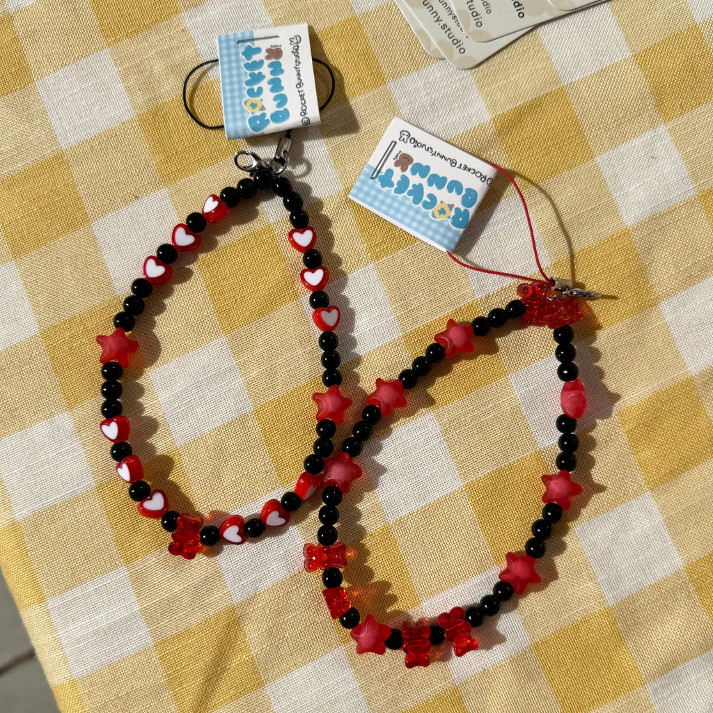 Nilla’s Sparkly Wriststraps