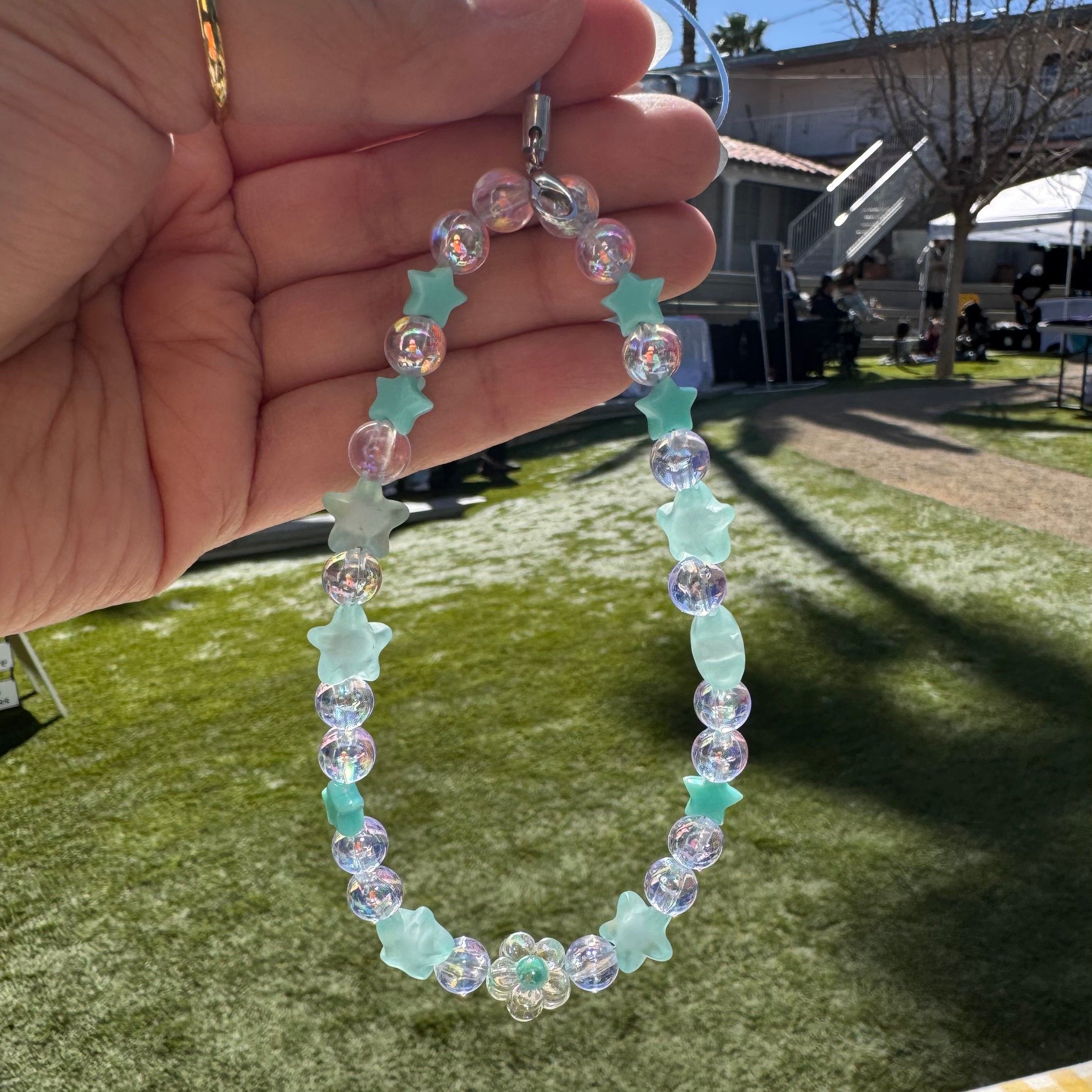 Nilla’s Sparkly Wriststraps